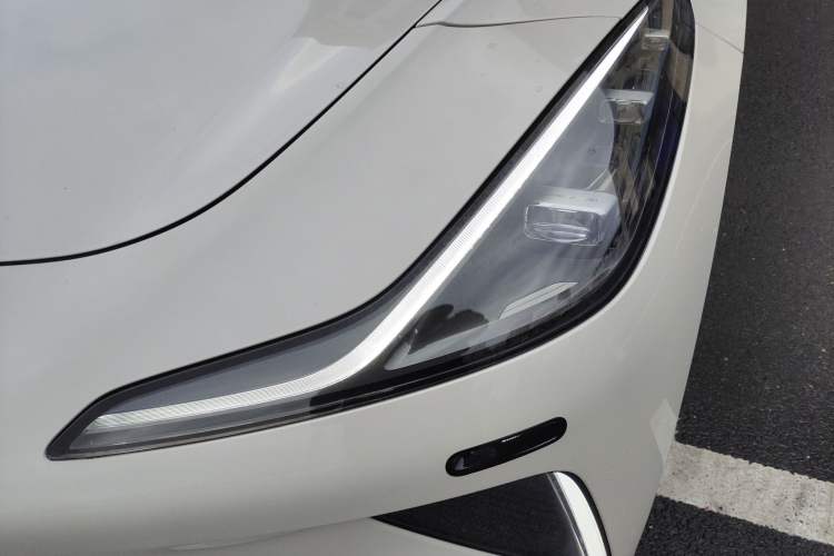 Used  LS7 2023 100kWh Lux Rear-Drive Version