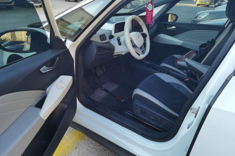 Used Volkswagen ID.3 2025 Smart Edition Outstanding Model
