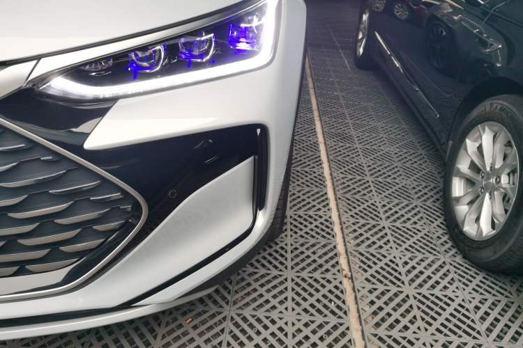 Used BYD Tang New Energy 2024 DM-i Glory Edition 112KM Flagship Model
