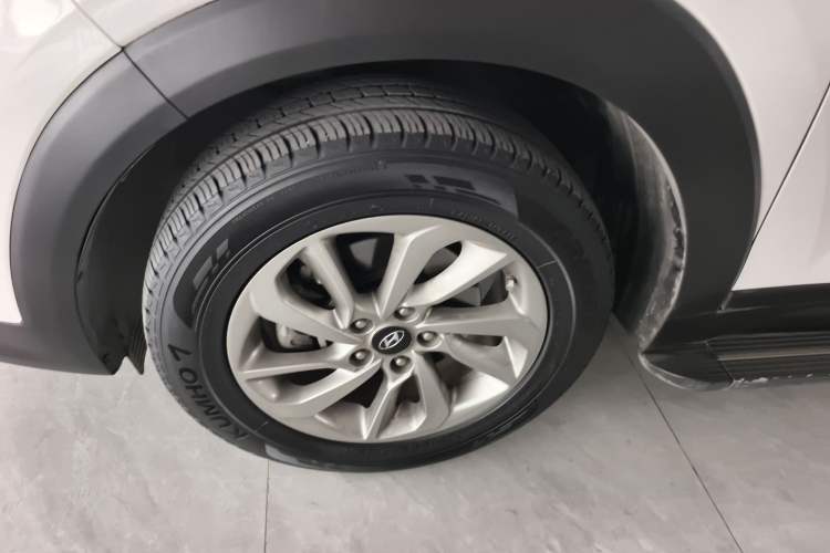 Used Hyundai Tucson 2015 1.6T Dual-Clutch Two-Wheel-Drive Smart Model
