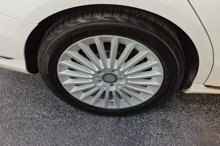 Used Mercedes-Benz C-Class 2015 C 200 L