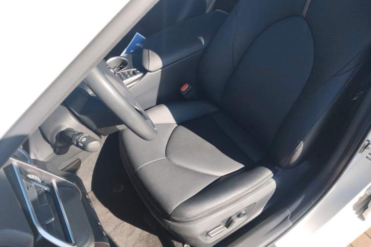 Used Toyota Camry 2021 Dual-Motor 2.5 HGVP Leading Edition
