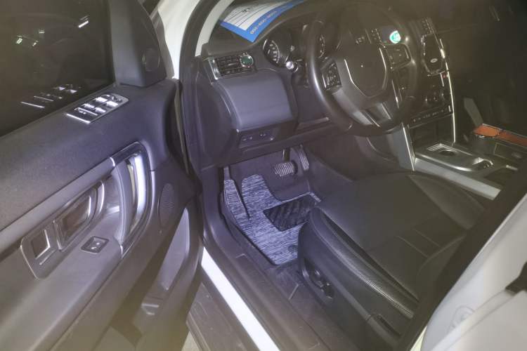 Used Land Rover Discovery Sport 2018 240 PS SE Version
