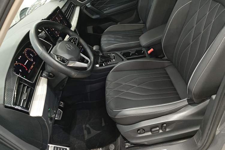 Used Volkswagen Tiguan L 2022 330TSI Automatic Two-Wheel Drive R-Line Enhanced Edition
