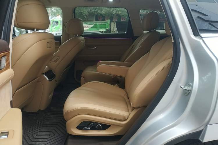 Used Hima AITO M7 2024 1.5T Intelligent Drive 4x4 Max Edition 6 Seats
