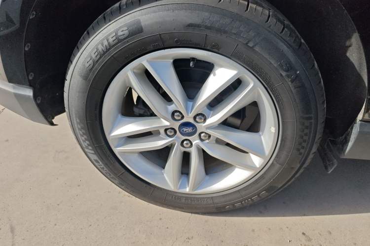 Used Ford Edge 2018 Facelifted EcoBoost 245 Two-Wheel-Drive Platinum Edition 5 Seats China V Emission Standard