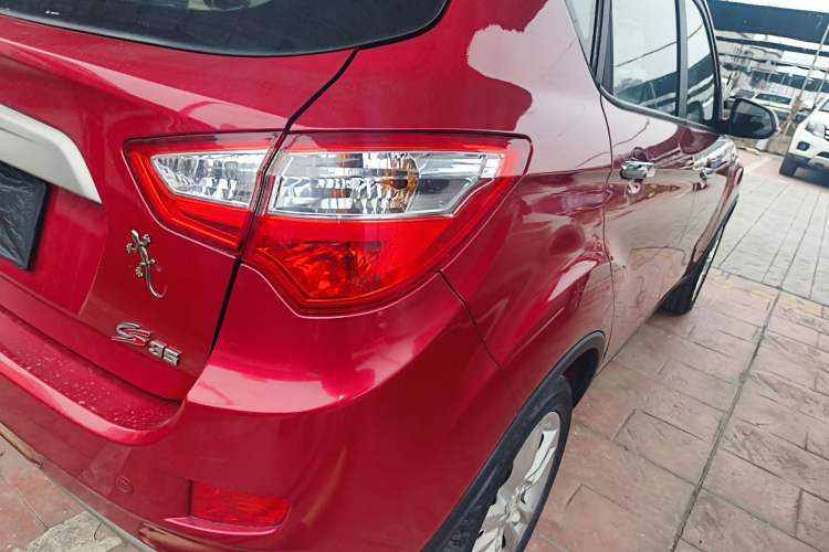 Used Changan CS35 2014 1.6L Automatic Luxury Navigation Model China IV Standard
