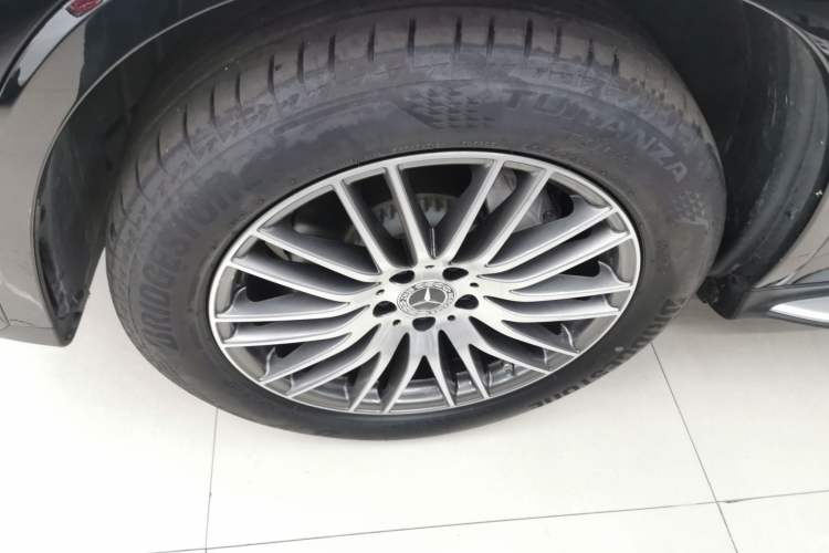 Used Mercedes-Benz GLC 2023 Refreshed GLC 300 L 4MATIC Dynamic Edition 5 Seats
