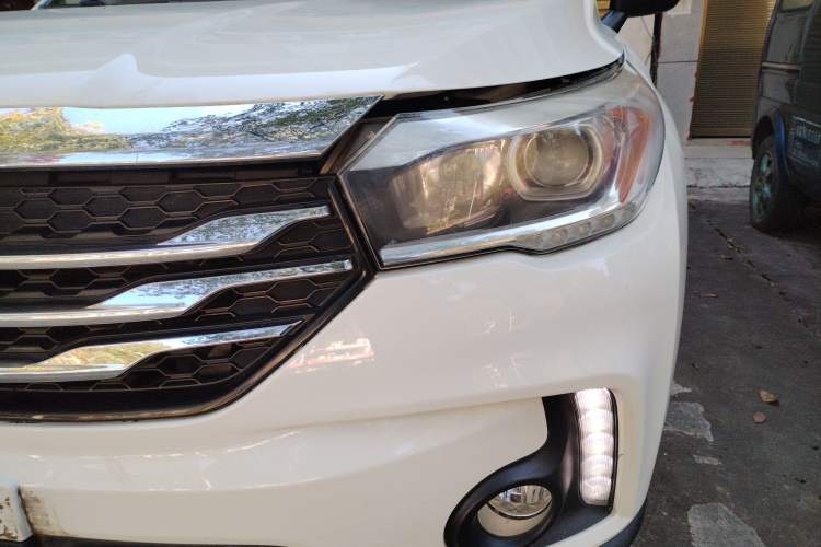 Used GAC Trumpchi GS4 2017 235T Manual Two-Wheel Drive Luxury Edition
