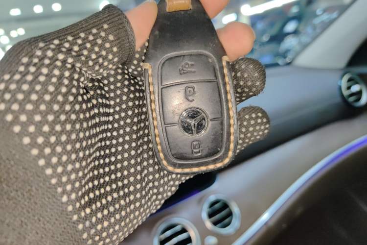 Used Mercedes-Benz E-Class 2023 Updated E 300 L Fashion Edition
