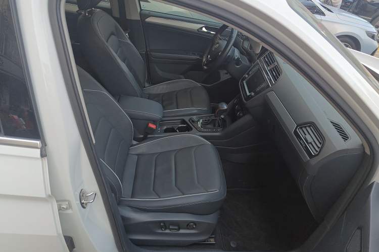 Used Volkswagen Tiguan L 2017 380TSI Automatic All-Wheel-Drive Flagship Edition
