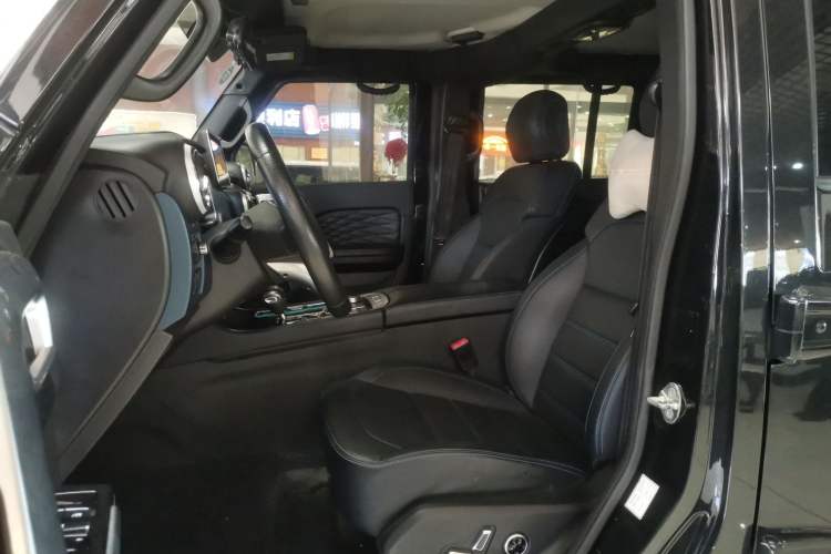 Used Beijing Auto BJ40 2019 2.3T Automatic Four-Wheel Drive Urban Hunter Edition Premium Model China VI Emission Standard
