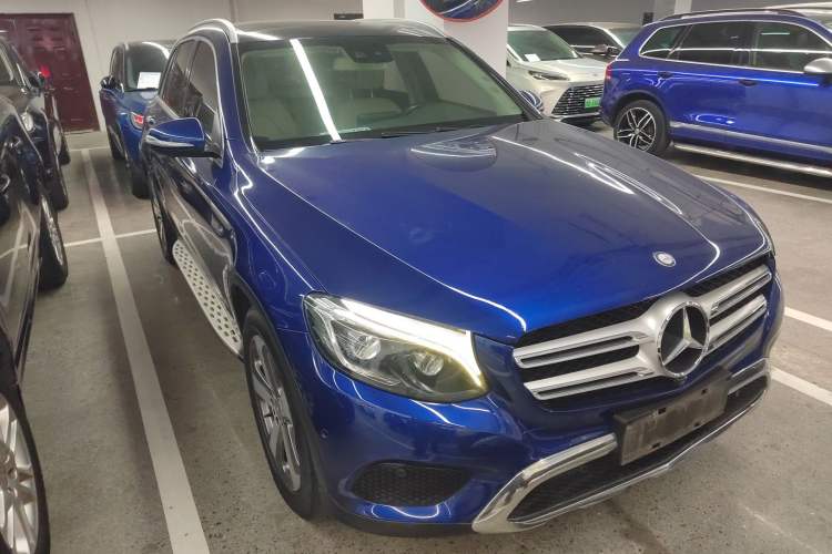 Used Mercedes-Benz GLC 2016 GLC 300 4MATIC Dynamic Model
