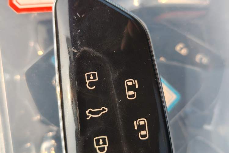 Used Volkswagen Viloran 2024 330TSI Luxury Edition
