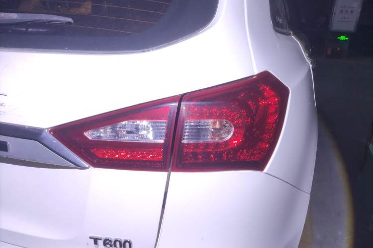 Used Zotye T600 2016 1.5T Manual Luxury Edition
