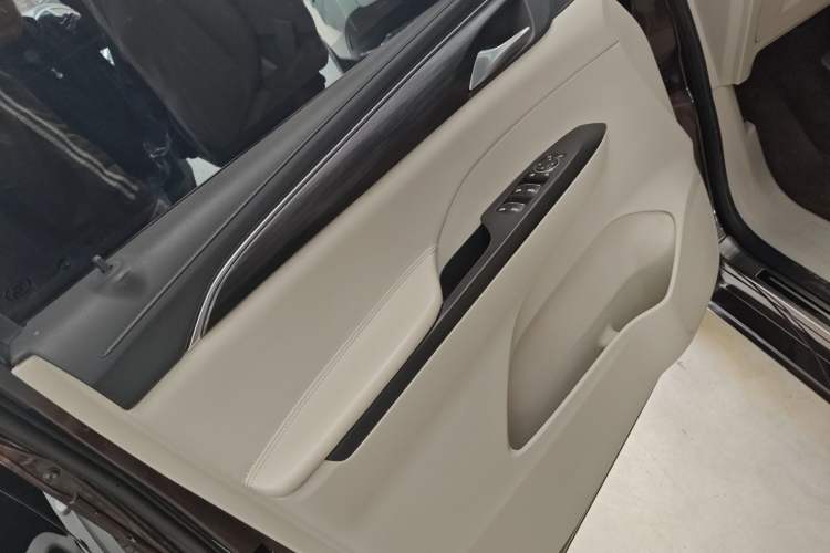 Used Buick GL8 2020 ES Land Cruiser 653T Comfort Edition
