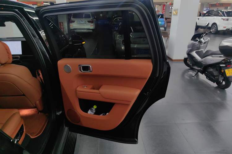 TDK.VehicleDetails.img