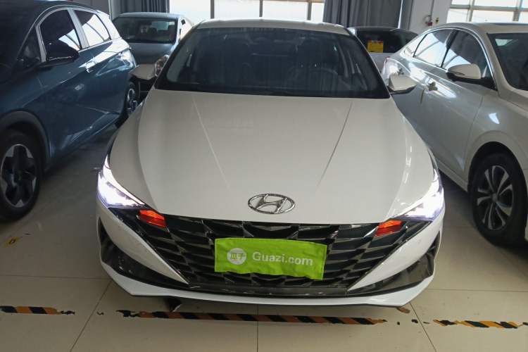 Used Hyundai Elantra 2021 1.5L CVT LUX Prestige Edition