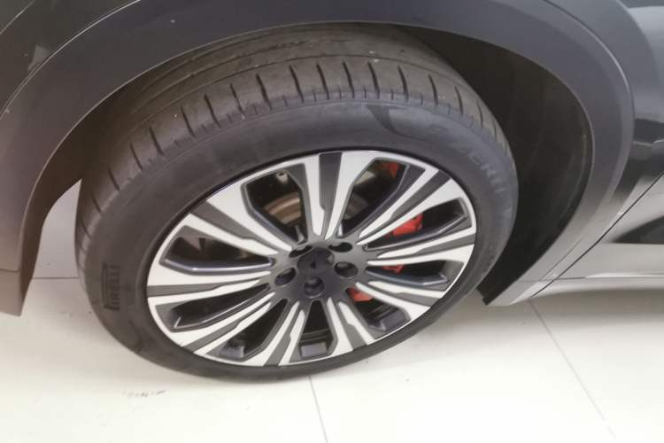 Used Nio ES8 2023 100kWh Signature Edition
