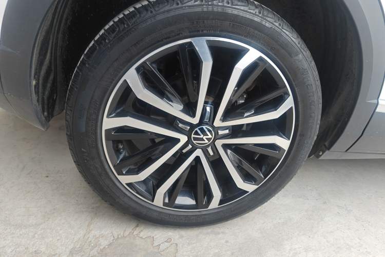 Used Volkswagen T-ROC 2021 280TSI DSG Two-Wheel Drive Comfort Connect Edition