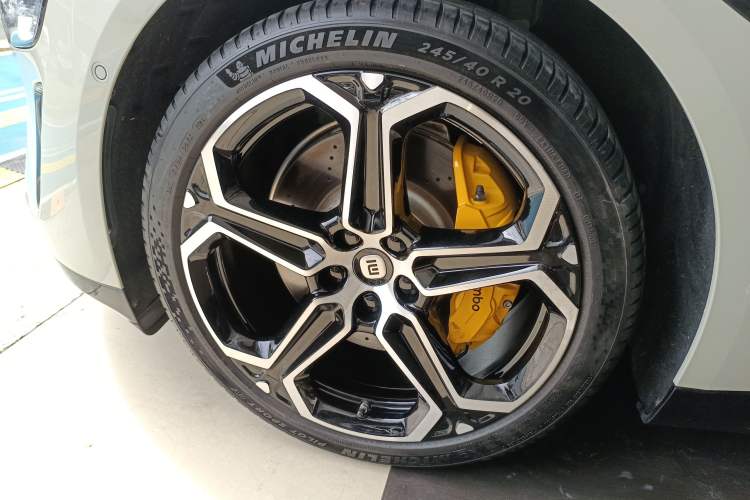 Used  SU7 2024 Rear-Drive Long-Range Intelligent Driving Version
