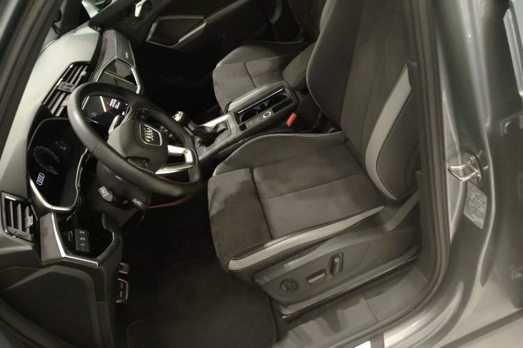 Used Audi Q3 2023 Updated 45 TFSI quattro Stylish and Dynamic Edition
