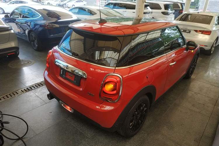 Used  MINI 2019 1.5T ONE PLUS
