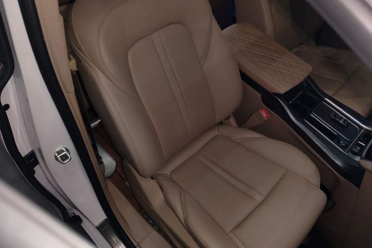 Used Buick GL8 2021 ES Landtrek 653T Luxury Model
