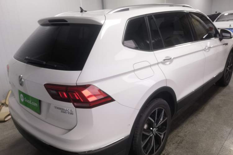 Used Volkswagen Tiguan L 2019 330TSI Automatic Two-Wheel Drive Smart Luxury Version China VI Standard
