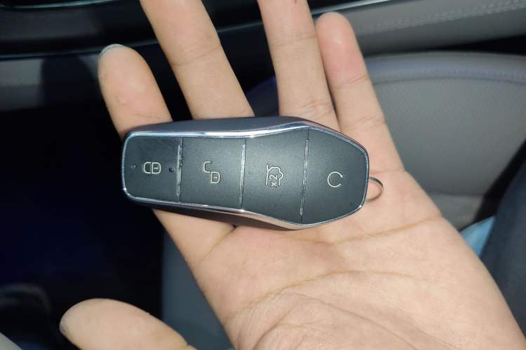 Used BYD Han 2025 EV with 701 km of Laser Radar-Enabled Intelligent Driving