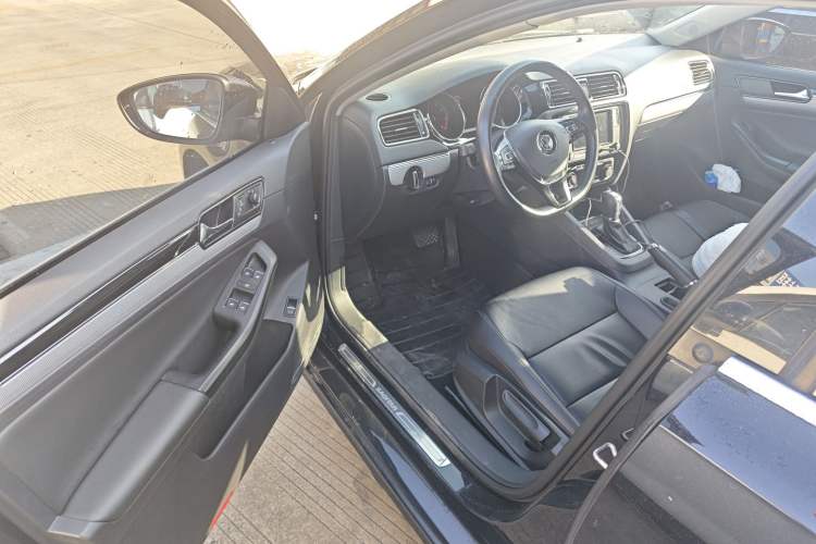 Used Volkswagen Sagitar 2018 280TSI DSG Comfort Model
