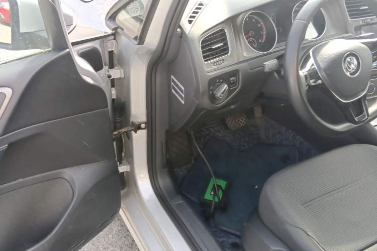 Used Volkswagen Golf 2015 1.6L Automatic Comfort Model
