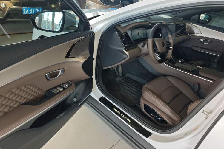 Used BYD Han 2023 DM-i Champion Edition 121KM Elite Model
