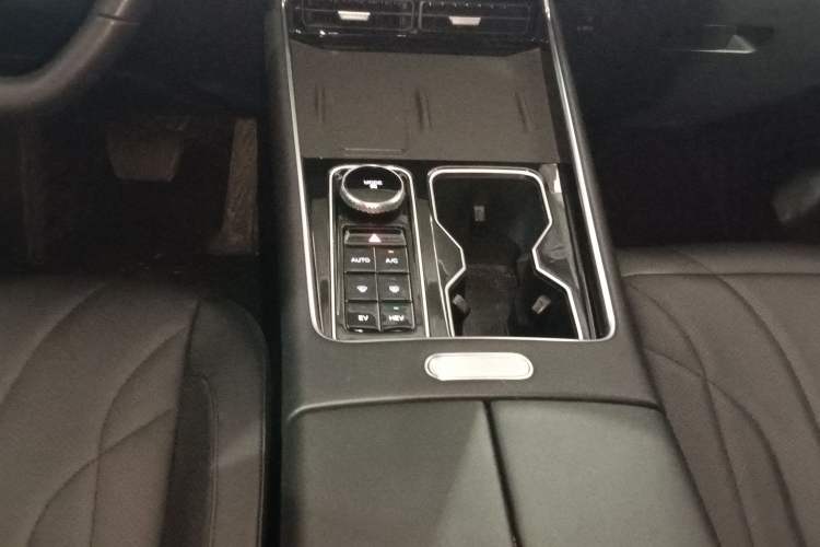 Used Chery Fengyun T9 2024 120 Long-Range Flagship Version 7 Seats Ternary Lithium