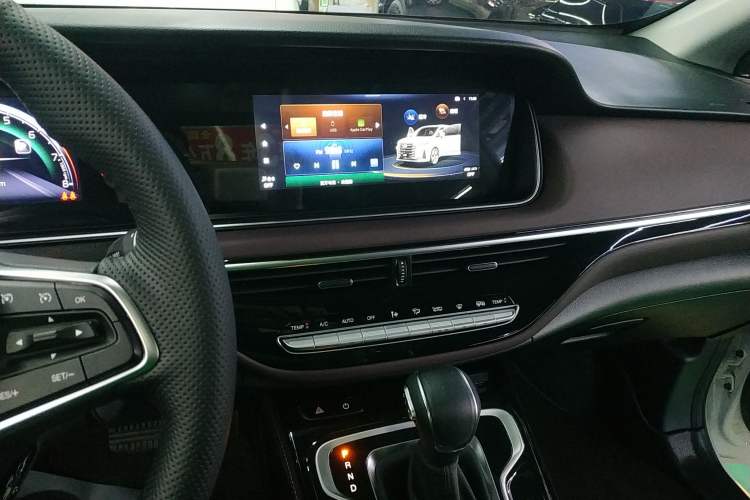 Used GAC Trumpchi M6 2023 PRO 270T DCT Luxury Edition
