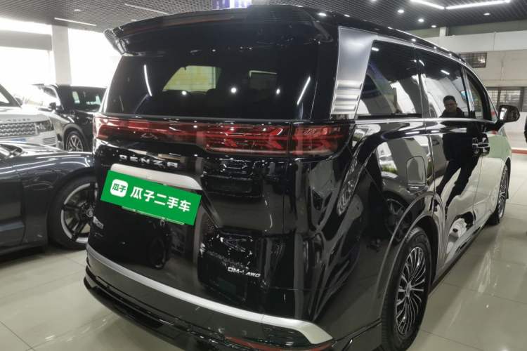 Used Denza D9 2024 DM-i 980 Four-Wheel Drive Flagship Model