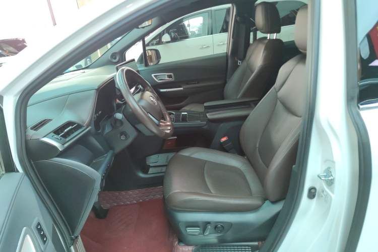 Used Toyota Granvia 2022 2.5L Hybrid Flagship Edition
