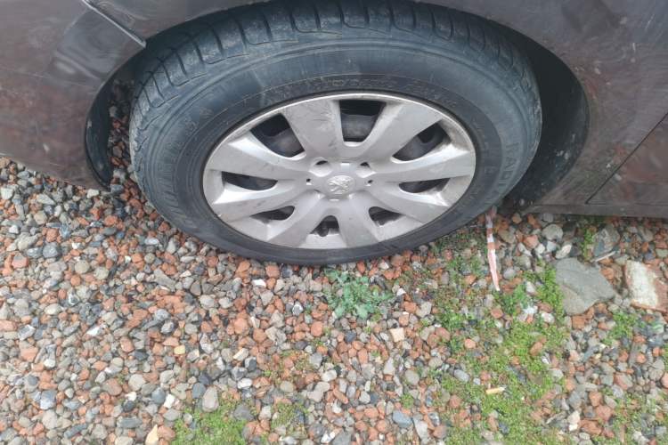 Used Peugeot 301 2014 1.6L Manual Comfort Edition