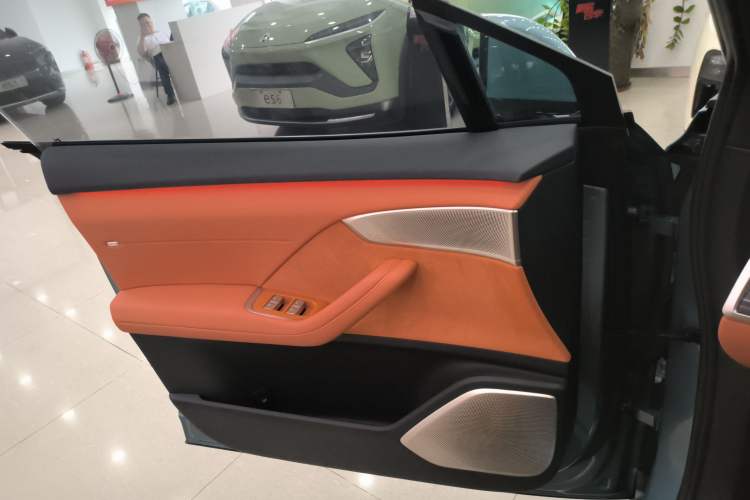 Used ONVO L60 2024 60 kWh Rear-Drive Version
