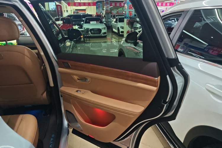 Used Hima AITO M7 2024 1.5T Rear-Drive Plus Version 5 Seats
