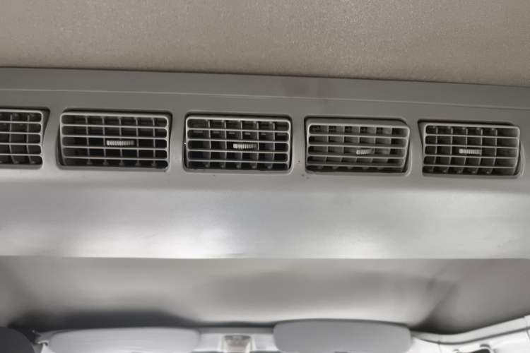 Used Wuling Zhiguang 2023 1.5L Practical Version 5/7 Seats
