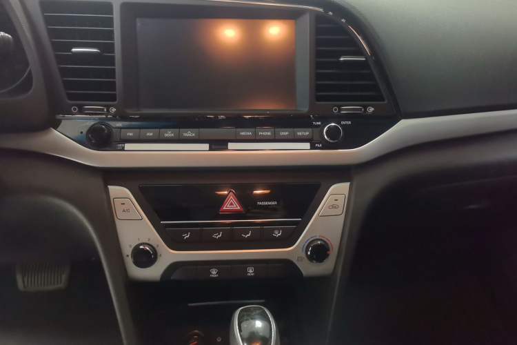 Used Hyundai Elantra 2016 1.6L Automatic ZhiXuan – Elite Version
