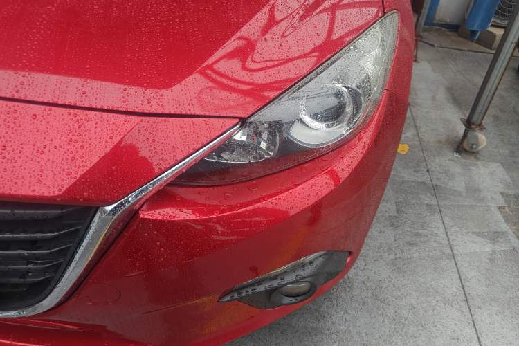 Used Mazda Mazda 3 Axela 2016 Sedan 1.5L Automatic Comfort Model
