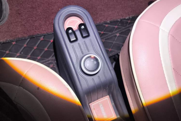 Used Wuling Hongguang MINIEV 2021 Macaron Premium Model – Lithium Iron Phosphate
