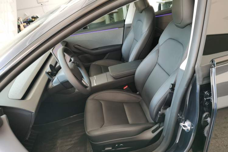 Used Tesla Model 3 2025 Rear-Wheel-Drive Version
