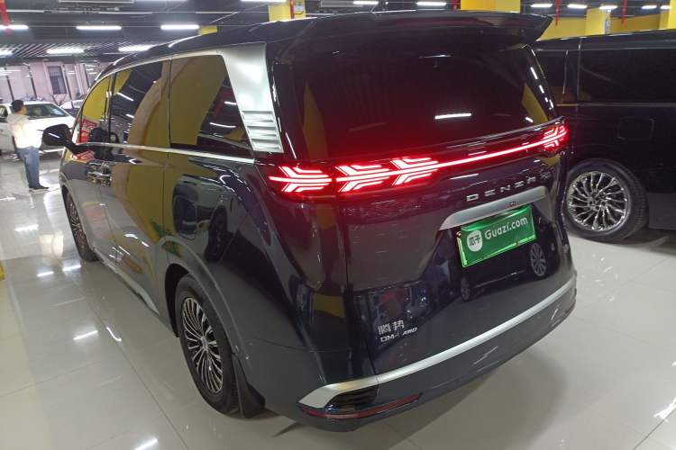 Used Denza D9 2022 DM-i 970 Four-Wheel Drive Flagship Model