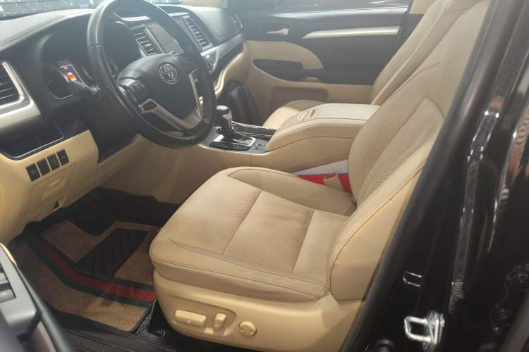 Used Toyota Highlander 2018 2.0T Four-Wheel Drive Luxury Version 7 Seats China VI Standard
