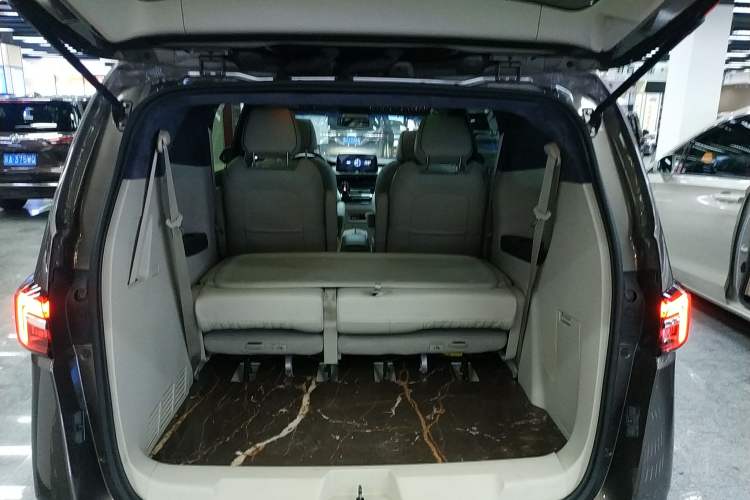 Used Buick GL8 2022 Land Business Class 652T Luxury Model
