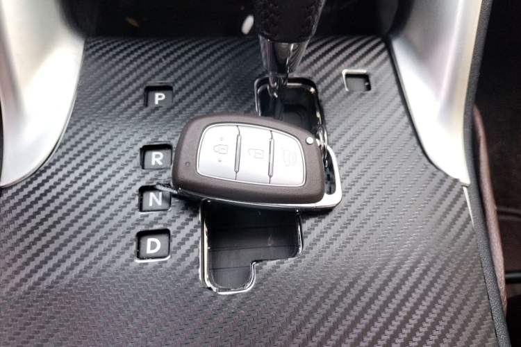 Used Hyundai ix35 2015 2.0L Automatic 2WD Smart Type China IV