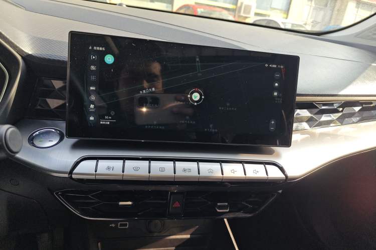 Used MG 5 2021 Revised Version 180 DVVT CVT Youth Luxury Edition
